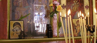 Ikonen im Altarraum